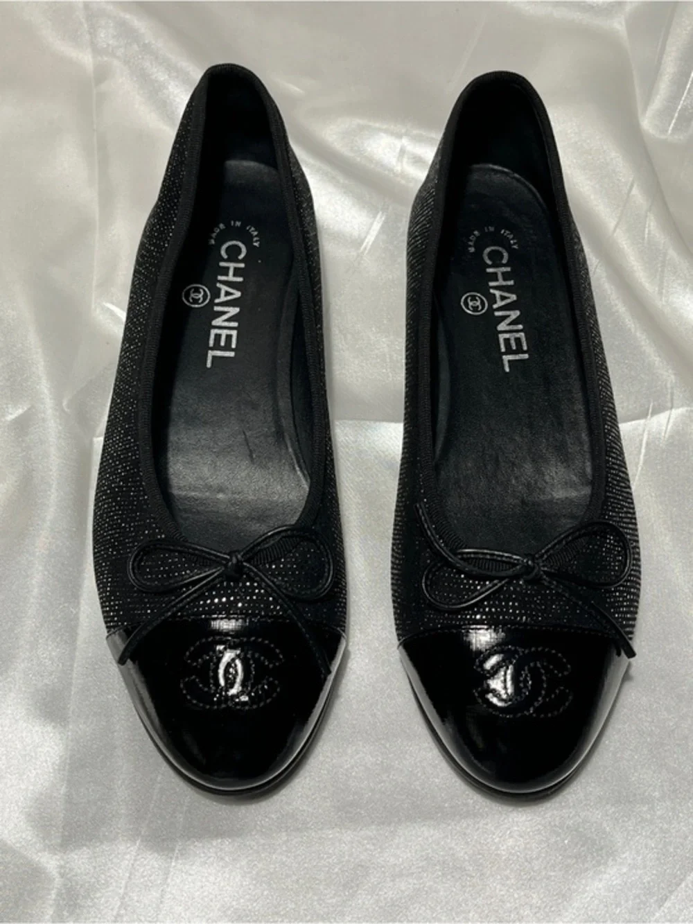 CHANEL Black Bow Cap-Toe Ballet Flats with CC Logo